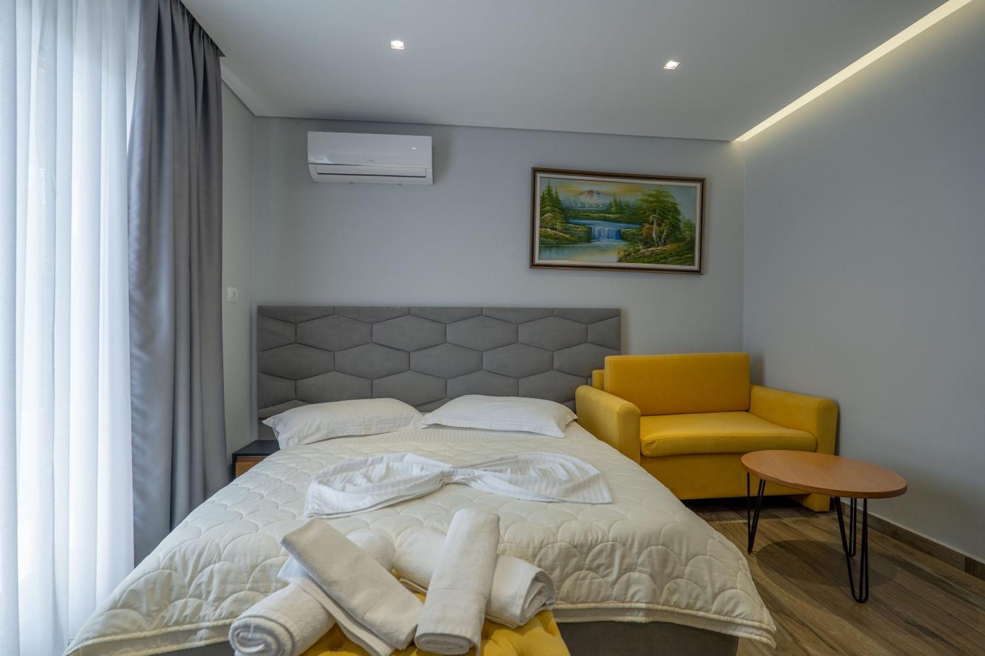 Sunkised Hotel Sarandë 외부 사진