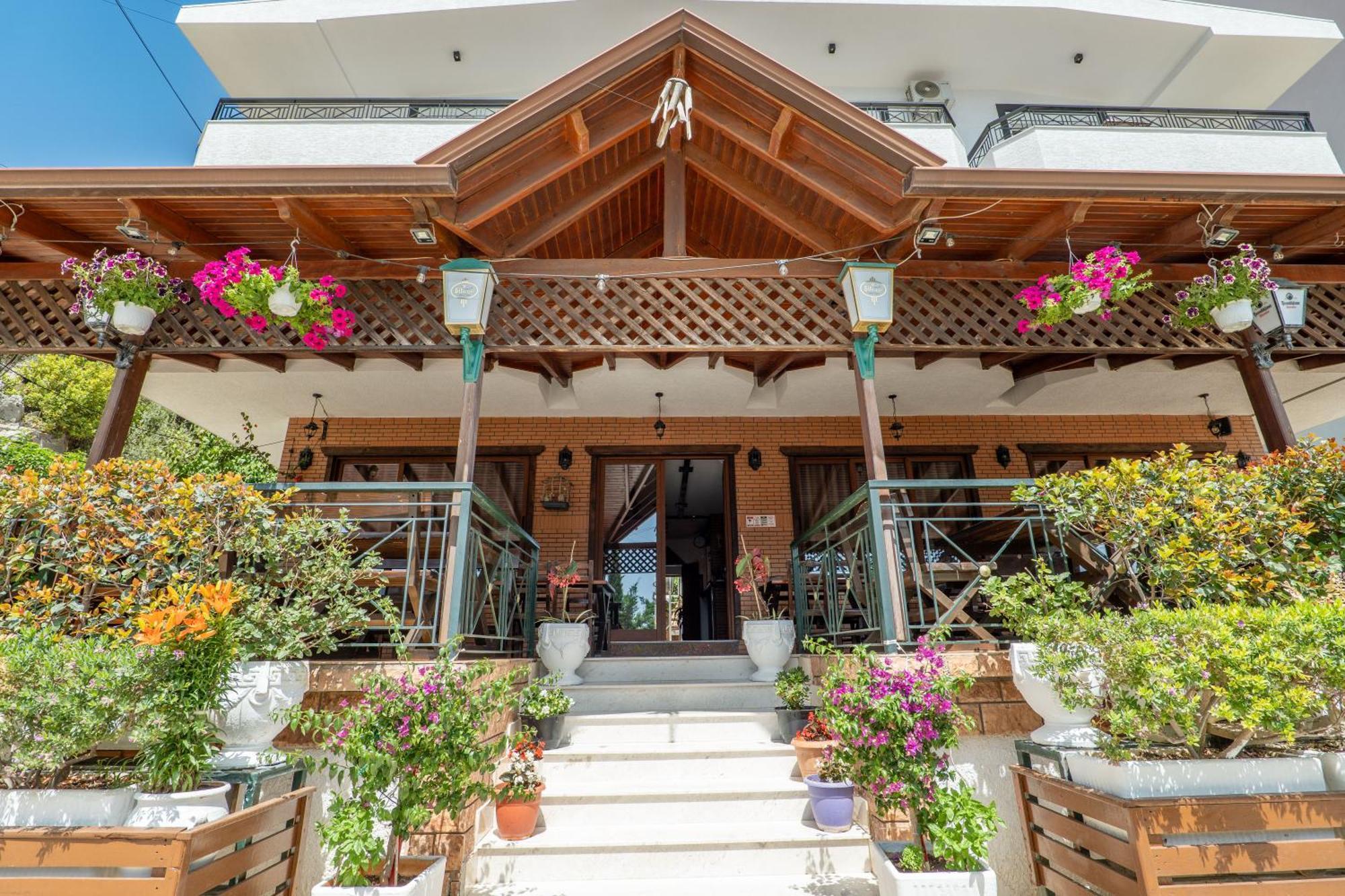 Sunkised Hotel Sarandë 외부 사진