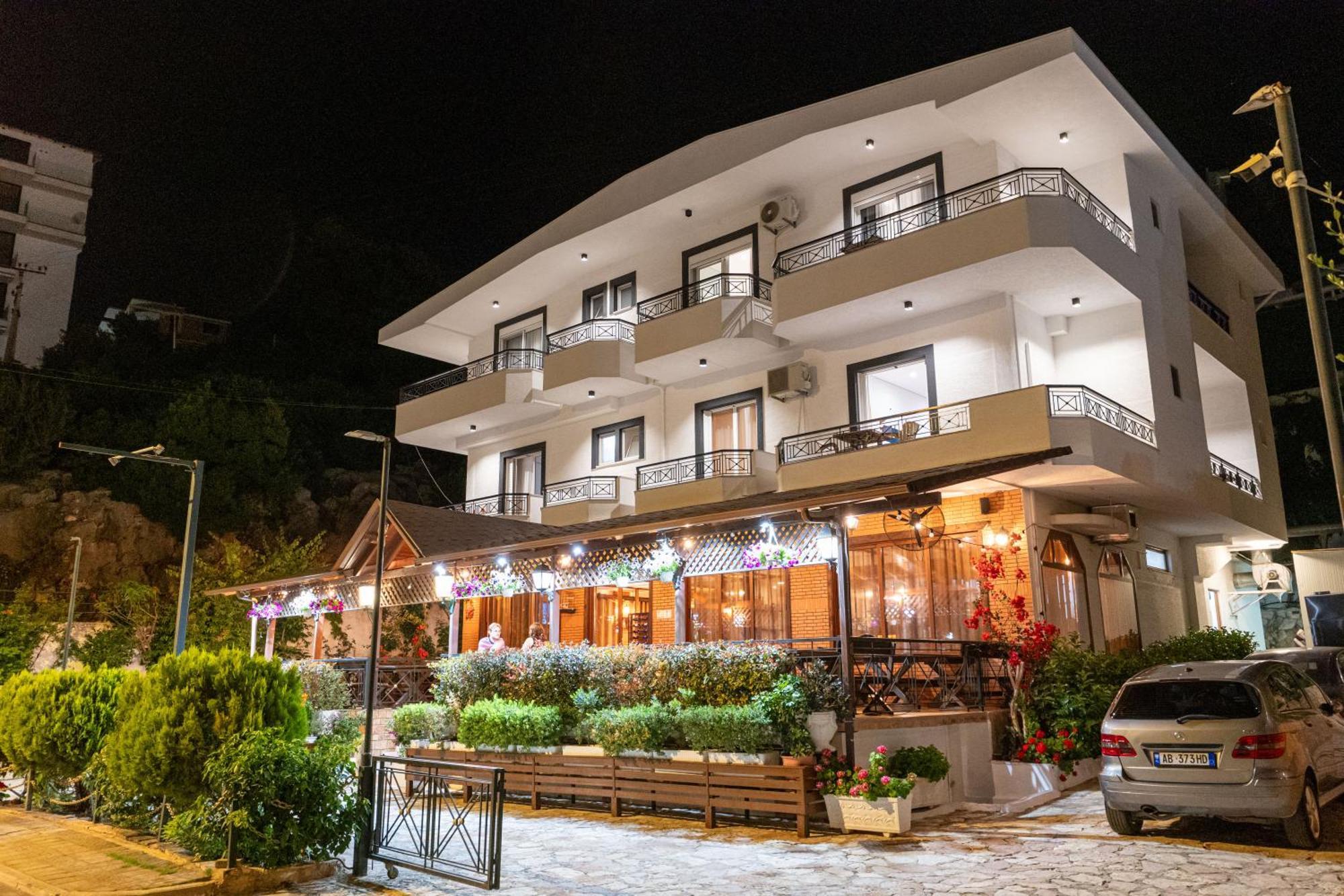 Sunkised Hotel Sarandë 외부 사진