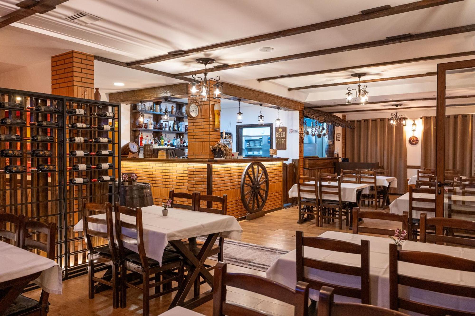 Sunkised Hotel Sarandë 외부 사진