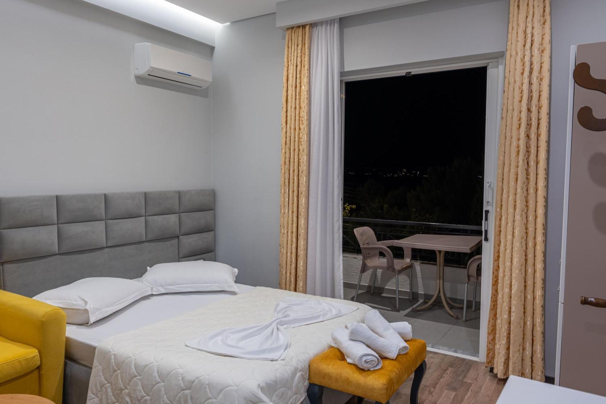 Sunkised Hotel Sarandë 외부 사진