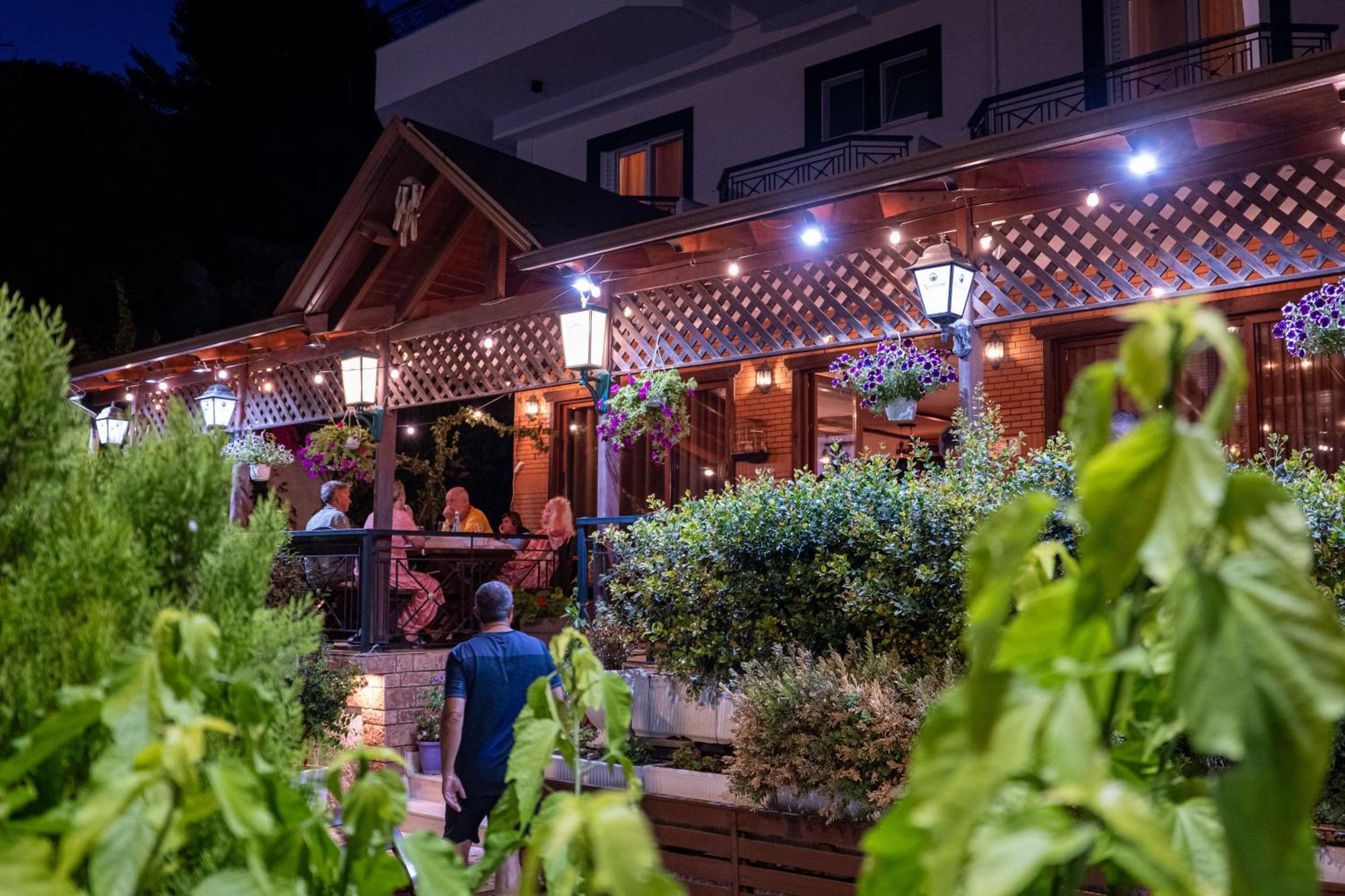 Sunkised Hotel Sarandë 외부 사진