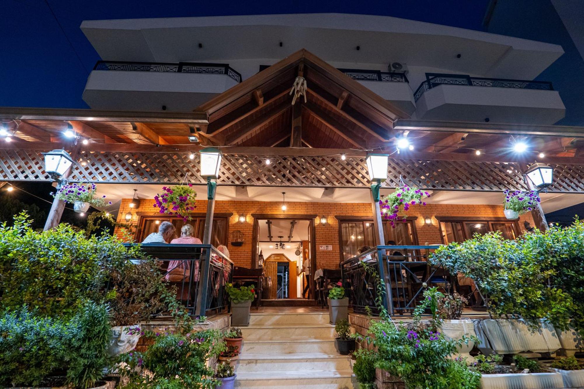Sunkised Hotel Sarandë 외부 사진