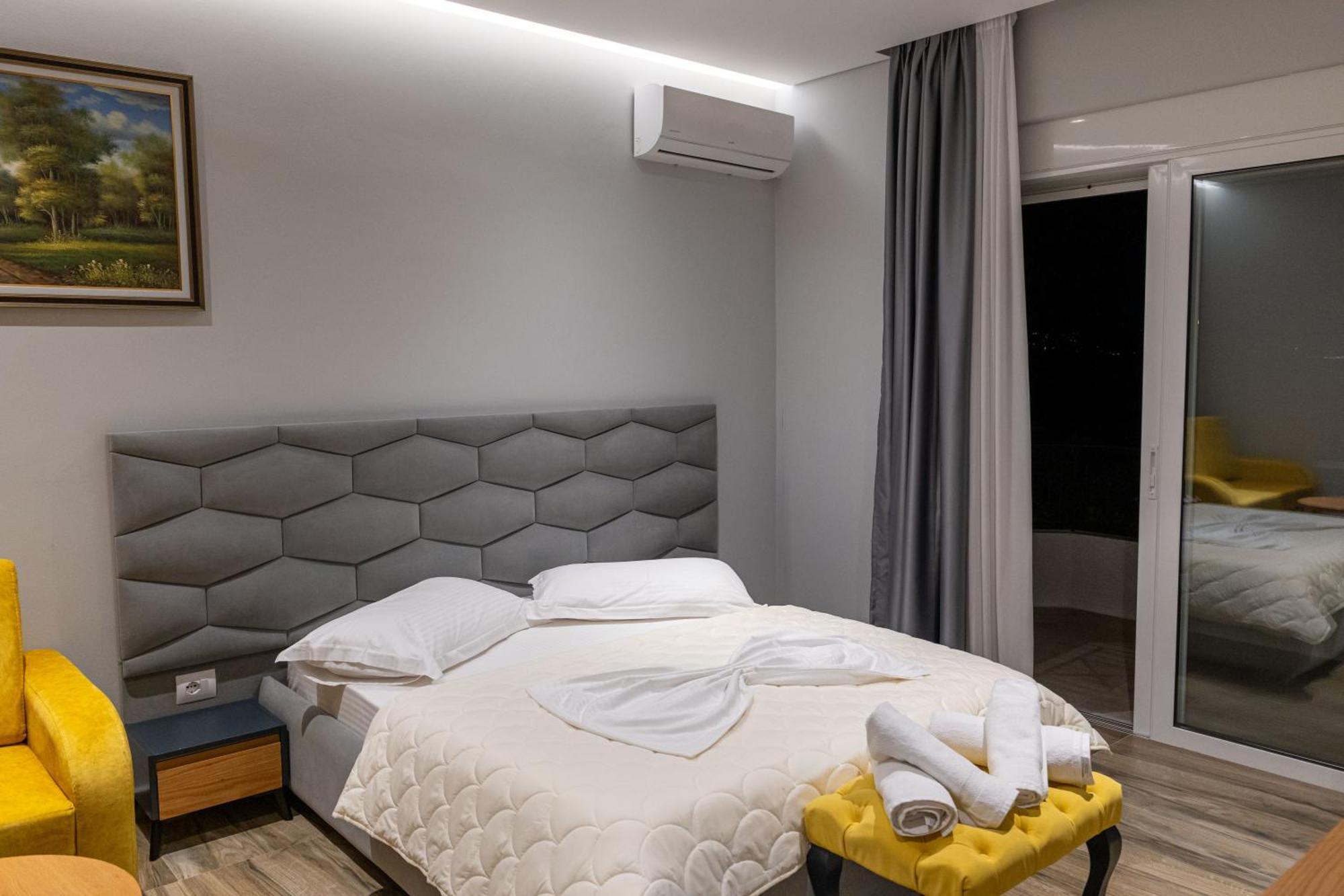 Sunkised Hotel Sarandë 외부 사진
